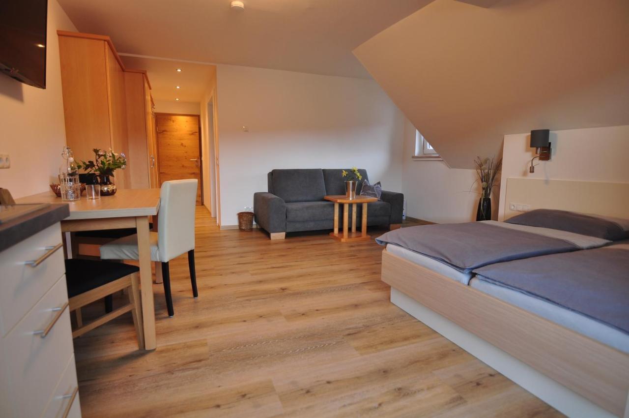 Haus Garz Apartment Weissensee Bagian luar foto